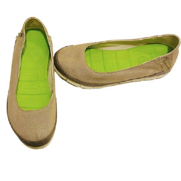 Crocs Stretch Your Sole Slip On Shoes - Picture 5 of 5